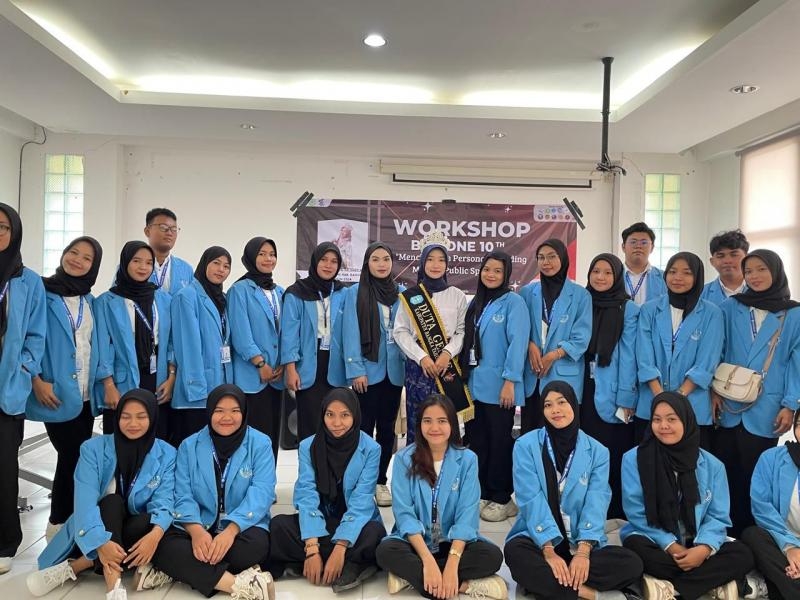 Workshop BIOZONE Ke-10 yang Bertema â€œMenciptakan Personal Branding Melalui Public Speakingâ€