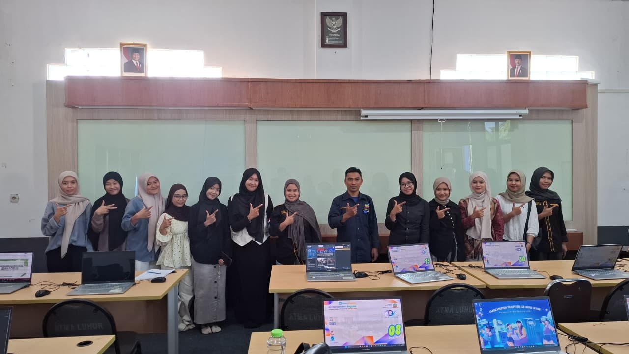 Foto Bersama Peserta Uji Kompetensi di TUKTIK Amik Atma Luhur Pangkalpinang